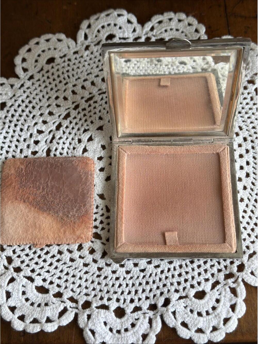 Vtg Polish Art Deco 900 Silver Compact 1920s Warsaw 2W Floral Chased Sifter Puff - Picture 9 of 13